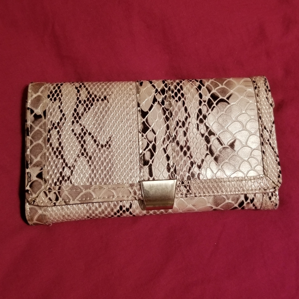 New York & Company Wallet